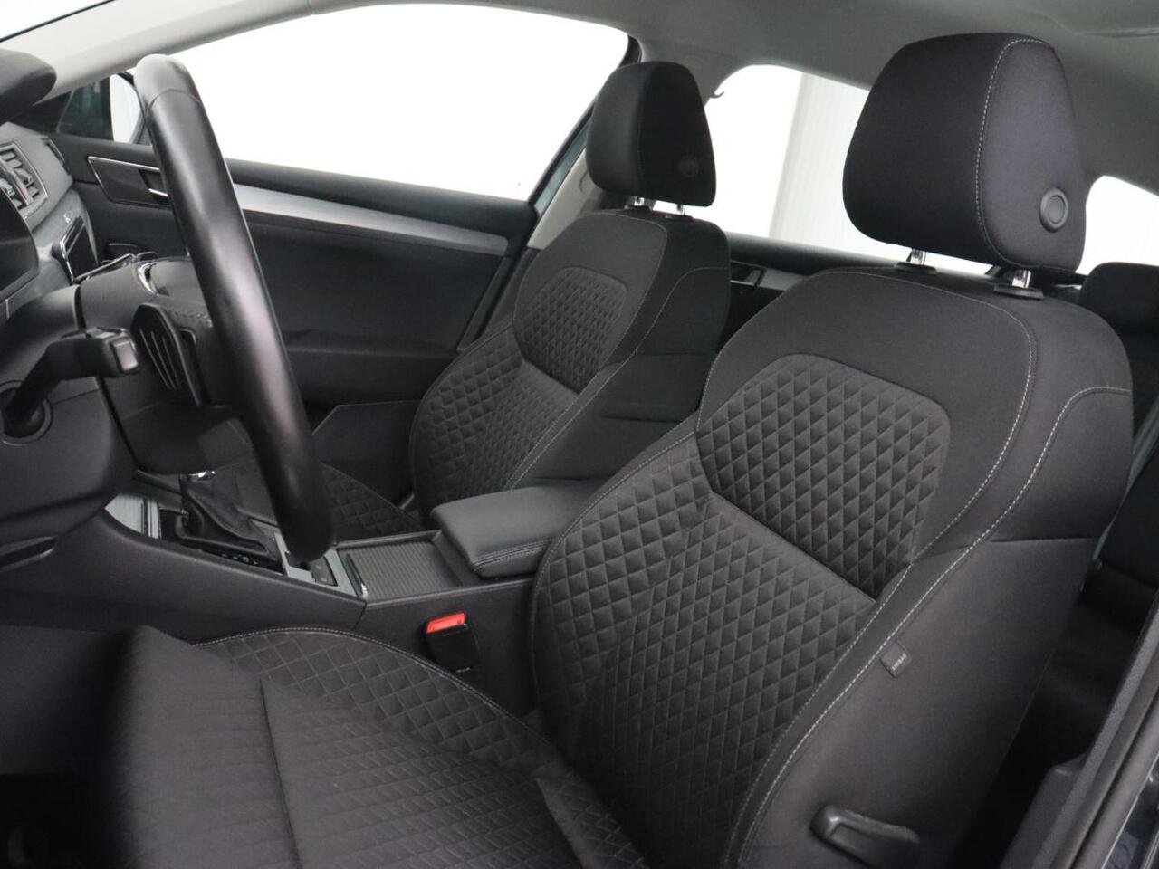 Skoda SUPERB 1.4 TSI iV Business Edition | Trekhaak | Stoel & stuurverwarming | Camera | Carplay | Memory | Navigatie | Full LED | Climate control | Parkeerhulp