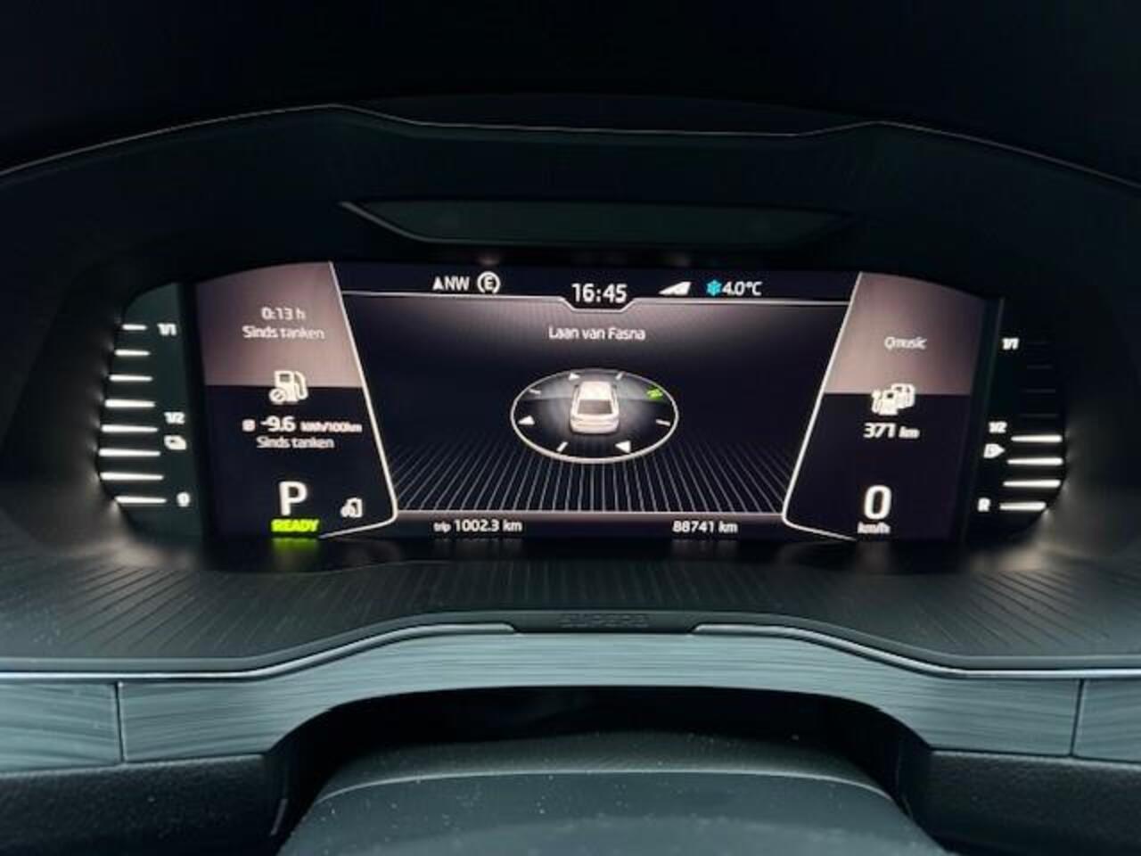 Skoda SUPERB COMBI 1.4TSI Iv Business Edition Plus/VIRTDASH/NAVIGATIE/MATRIX LED