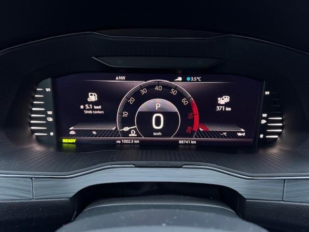 Skoda SUPERB COMBI 1.4TSI Iv Business Edition Plus/VIRTDASH/NAVIGATIE/MATRIX LED