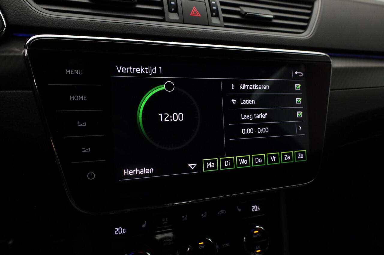 Skoda SUPERB Combi 1.4 TSI 218 pk DSG iV Sportline Business | Panoramadak | Trekhaak | Geheugenstoelen | Matrix LED | Navigatie Columbus | CANTON | Adaptief onderstel