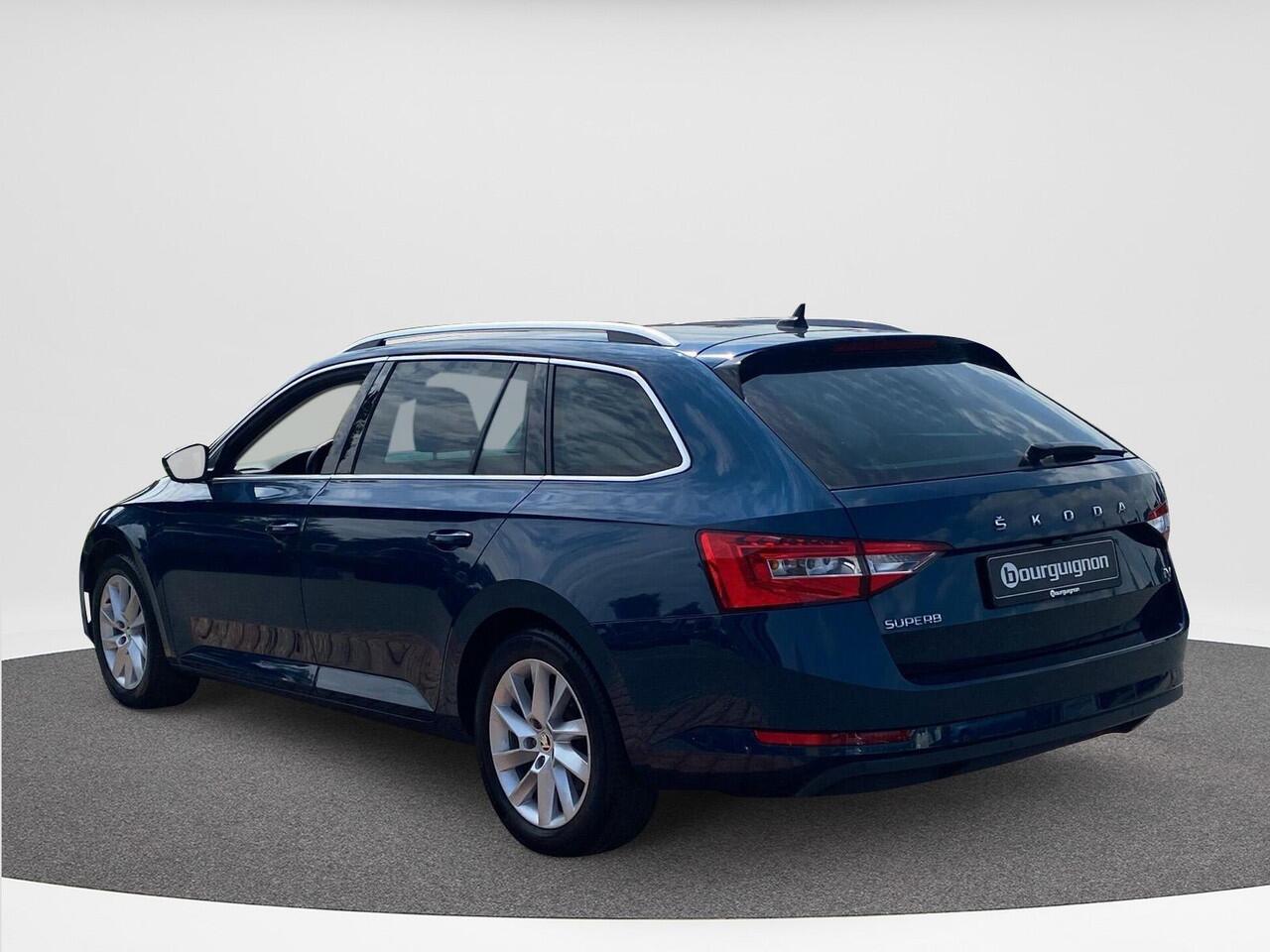 Skoda SUPERB Combi 1.4 TSI iV Business Edition | PHEV | 218Pk | Trekhaak | Cruise | A-Camera | DCC |