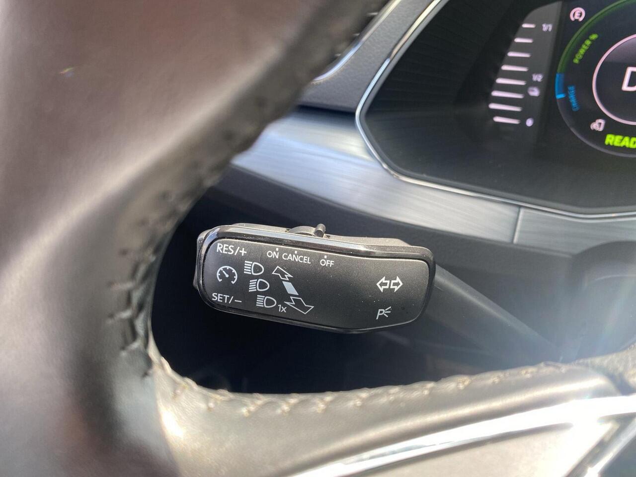 Skoda SUPERB Combi 1.4 TSI iV Business Edition | PHEV | 218Pk | Trekhaak | Cruise | A-Camera | DCC |