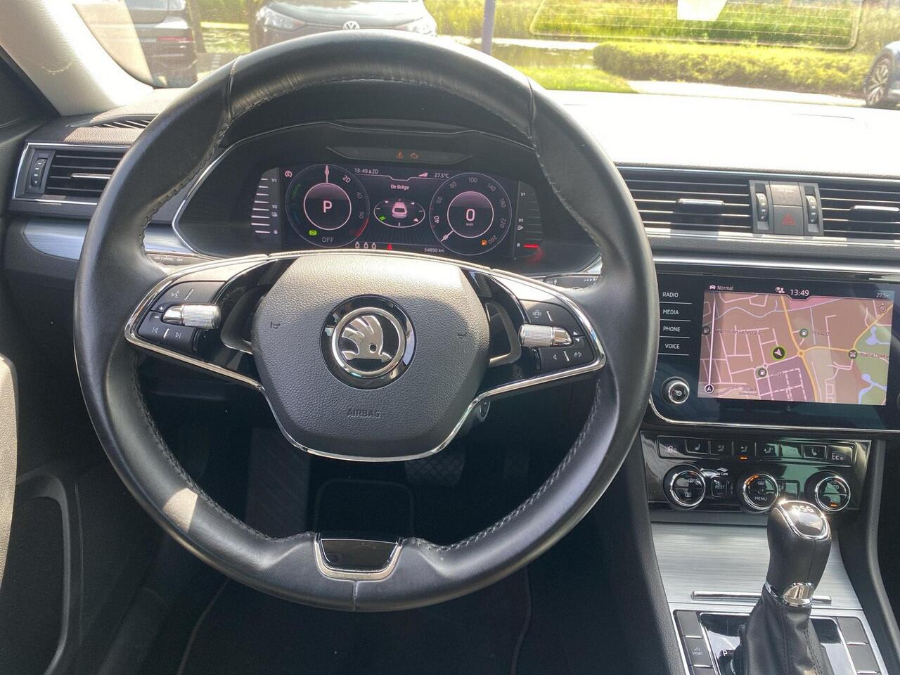 Skoda SUPERB Combi 1.4 TSI iV Business Edition | PHEV | 218Pk | Trekhaak | Cruise | A-Camera | DCC |