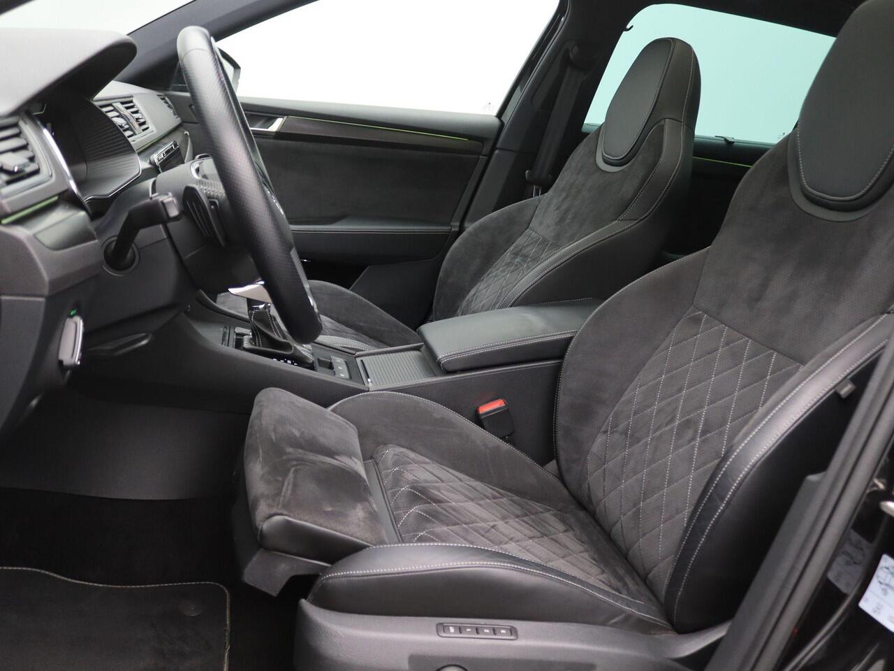 Skoda SUPERB Combi 1.4 TSI iV Sportline Business 218PK DSG Pano-Schuifdak, Elektrische achterklep, Memorystoel, Stoel-Stuurverwarming, Keyless, Achteruitrijcamera, 19" LM Velgen