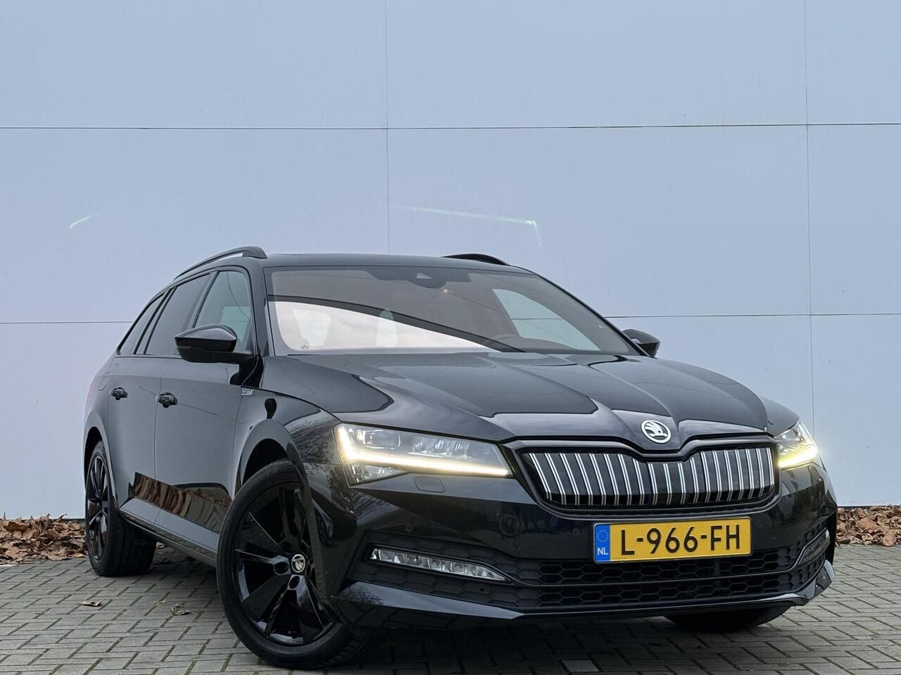 Skoda SUPERB Combi 1.4 TSI iV Sportline Business | Elektrisch glazen panorama-dak | Trekhaak geremd 1600kg |