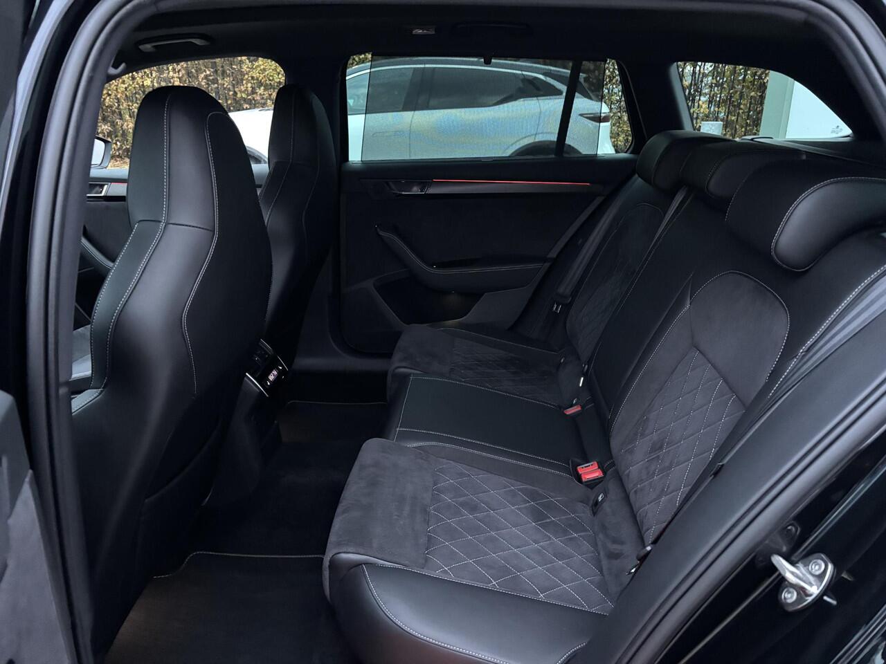 Skoda SUPERB Combi 1.4 TSI iV Sportline Business | Elektrisch glazen panorama-dak | Trekhaak geremd 1600kg |