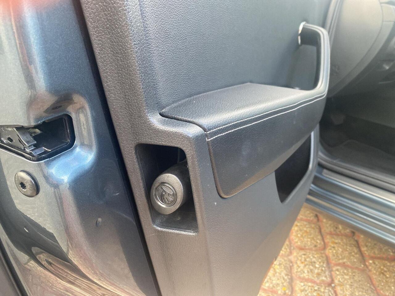 Skoda SUPERB Combi 1.4 TSI iV Business Edition Plus | 218Pk | Trekhaak | ACC | DCC | Elek. klep |