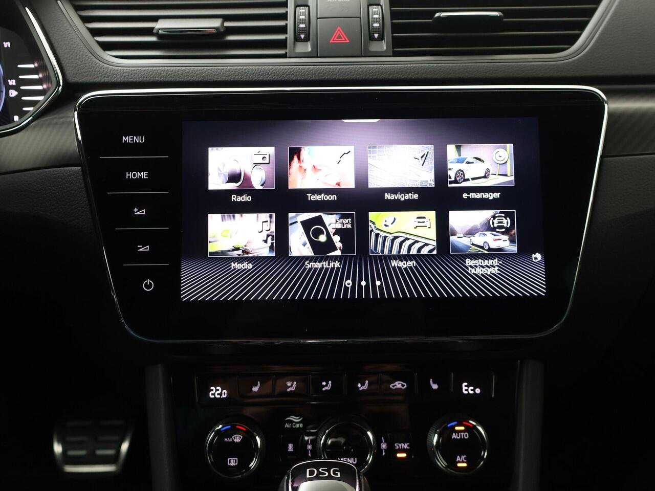 Skoda SUPERB Combi 1.4 TSI iV Sportline Business | 218 PK | SoH 91%| Stoelverwarming | Matrix LED koplampen | Virtual pedal achterklep | 19" LM velgen |