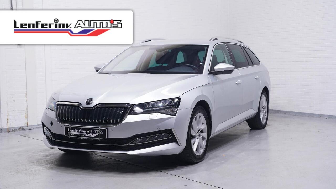 Skoda SUPERB Combi 1.4 TSI iV Style Navi Leder/alcantara Camera Stoel- en voorruitverwarming Apple Carplay Clima