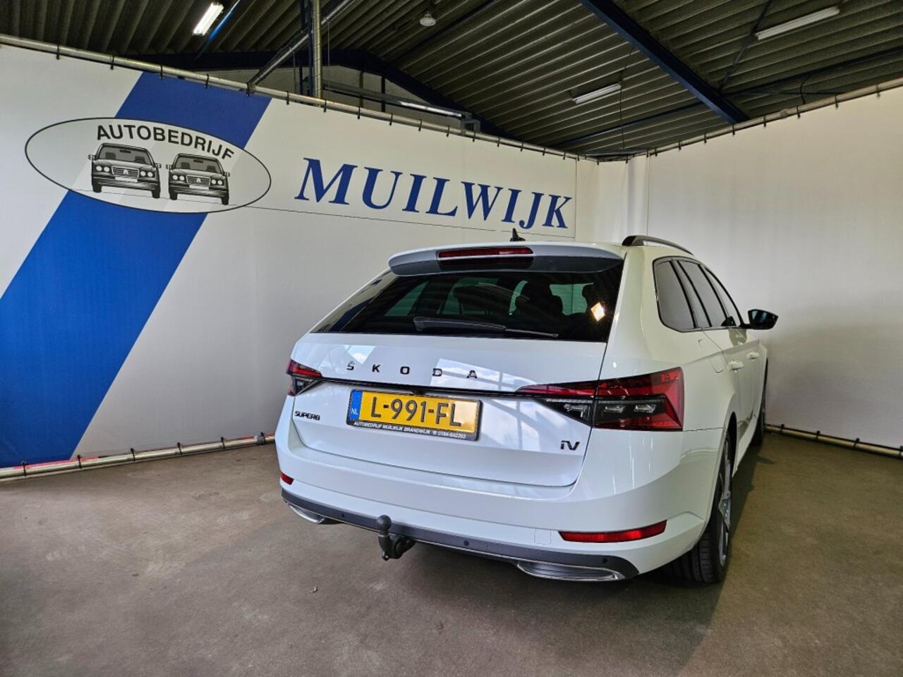 Skoda SUPERB Combi 1.4 TSI iV Sportline Business / Trekhaak / NL Auto
