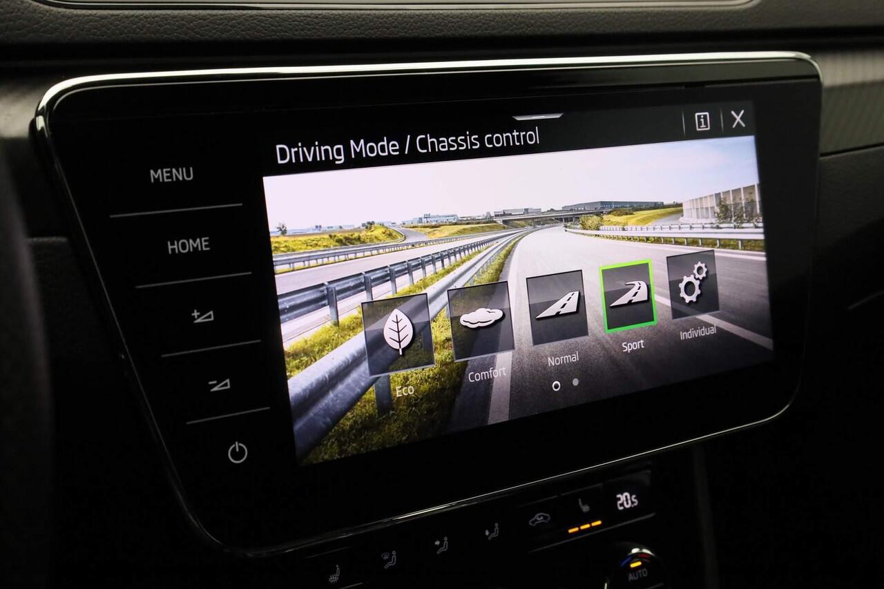 Skoda SUPERB Combi 1.4 TSI 218 pk DSG iV Sportline Business | Panoramadak | Trekhaak | Canton sound | 360 camera | Matrix LED | Adaptief onderstel | Keyless | 19 inch