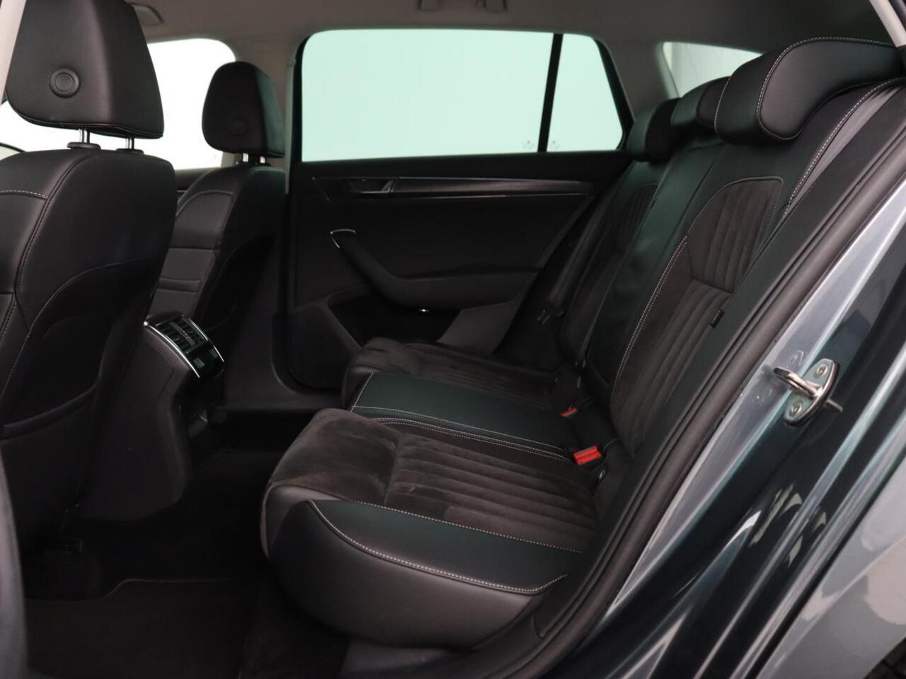 Skoda SUPERB 1.4 TSI iV Business Edition | Leder/Alcantara | Stoelverwarming | Canton Sound | Memory | Virtual Cockpit | Carplay | Camera | Navigatie | Cruise control | PHEV | Plug In