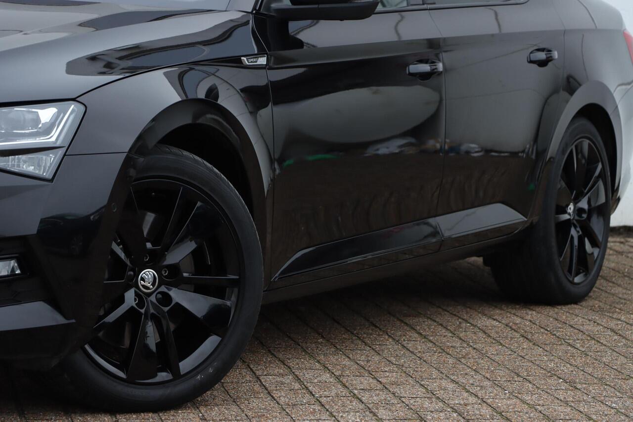 Skoda SUPERB 2.0 TSI 4x4 Sportline Business 280pk DSG7 | Trekhaak | Memory | Voor+achter stoelverwarming | Canton | Carplay