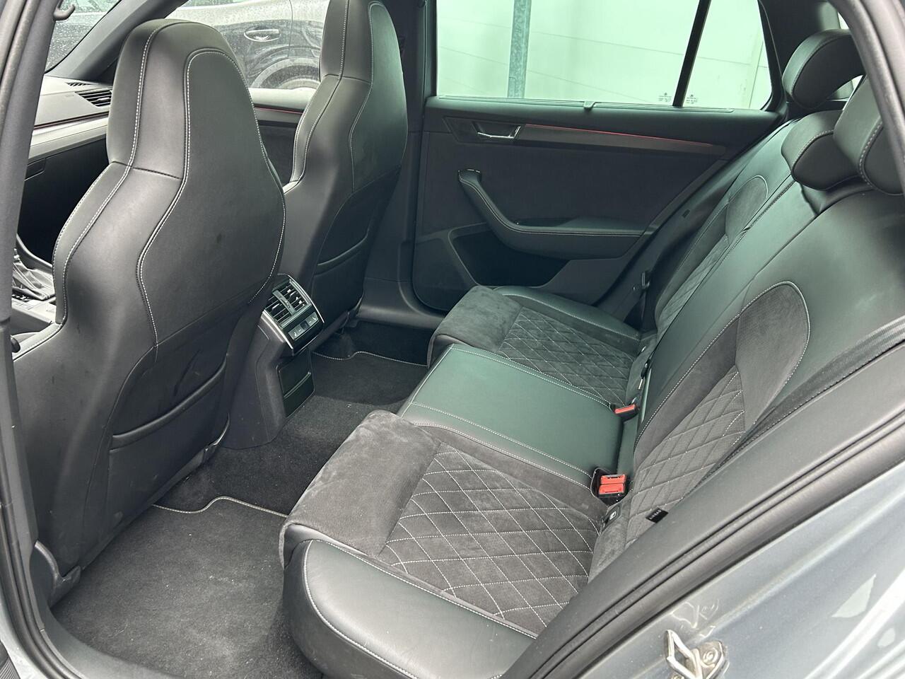 Skoda SUPERB Combi 1.4 TSI iV Sportline Business | Schuif/Kantel-Dak | Canton Audio | Voor+Achter-Stoelen Verwarmd | Trekhaak