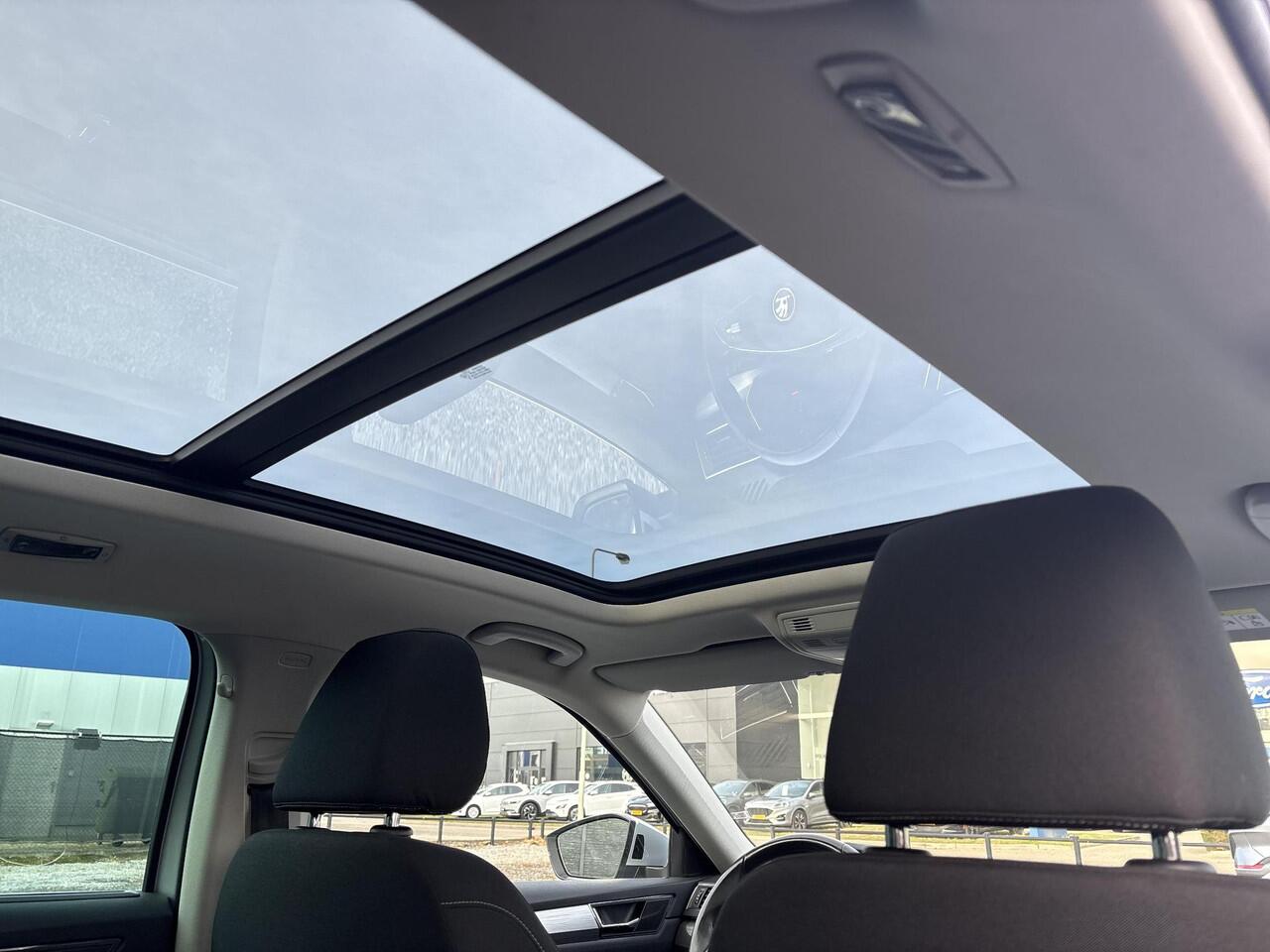 Skoda SUPERB 1.4 TSI PHEV iV Business Edition | 1.600 KG Trekgewicht | Panoramadak | Achteruitrijcamera | Parkeersensoren |