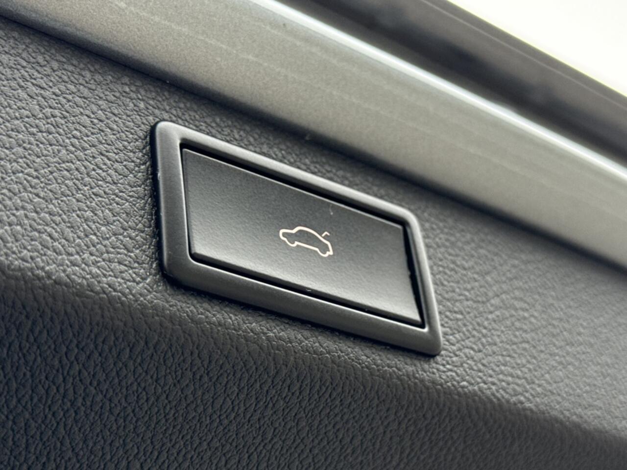 Skoda SUPERB Combi 1.4 TSI iV Sportline Automaat Pano Canton Carplay Standkachel Le