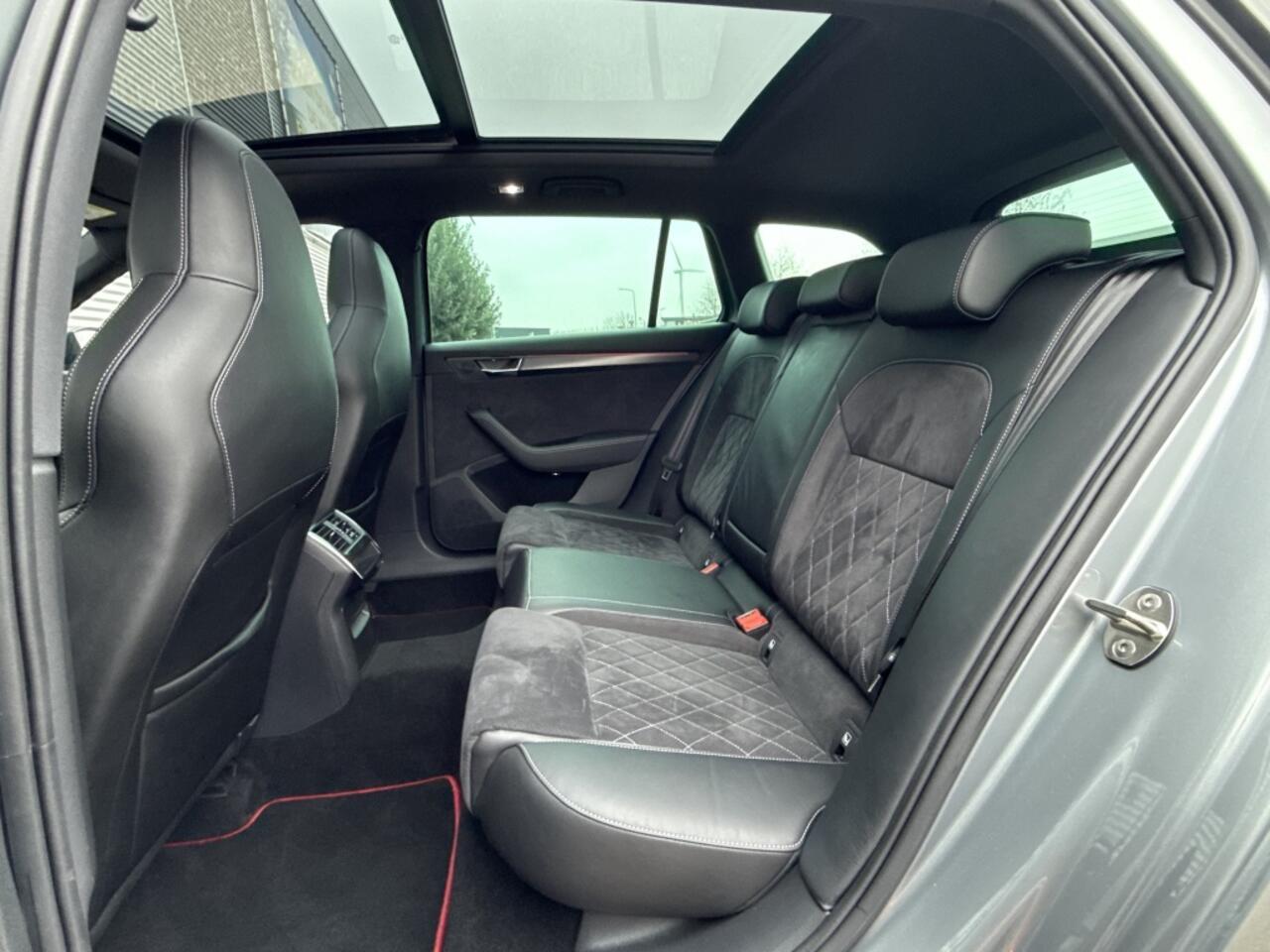 Skoda SUPERB Combi 1.4 TSI iV Sportline Automaat Pano Canton Carplay Standkachel Le