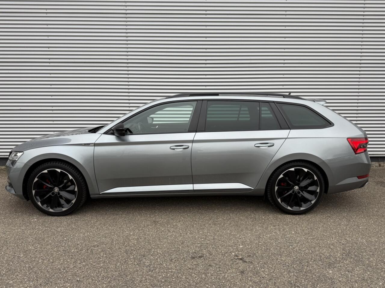 Skoda SUPERB Combi 1.4 TSI iV Sportline Automaat Pano Canton Carplay Standkachel Le