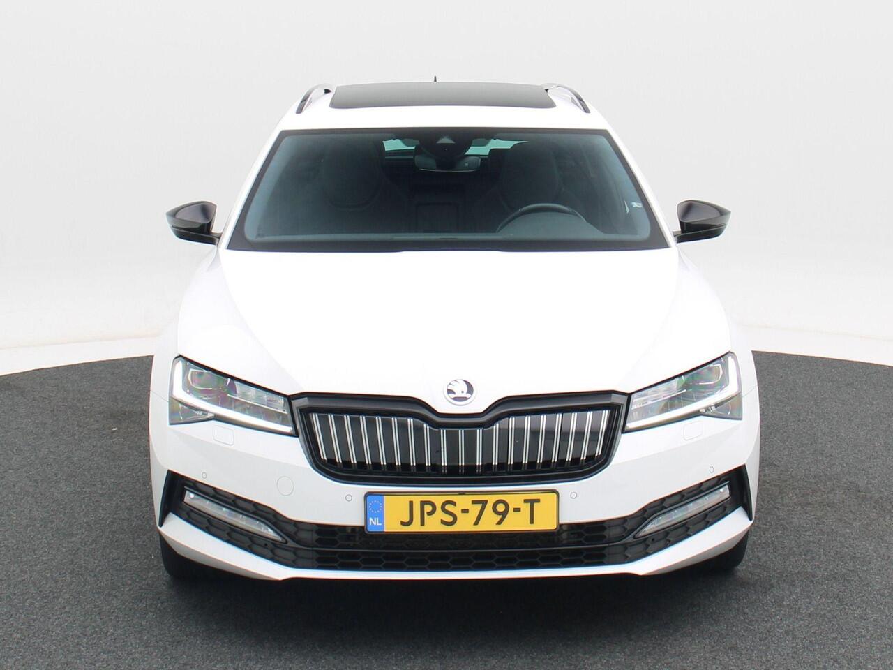 Skoda SUPERB Combi 1.4 TSi 218 Pk Automaat iV Sportline Business | Panoramadak | Adaptive Cruise | CarPlay | Navigatie | Stoelverwarming | Camera | Trekhaak | 76.398 Km!!