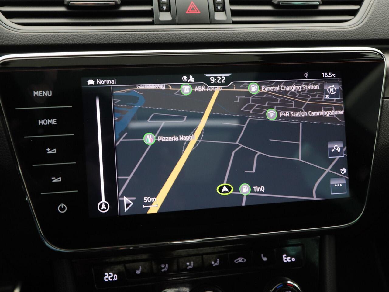 Skoda SUPERB Combi 1.4 TSi iV 218 Pk Automaat Sportline Business | Trekhaak | Panoramadak | Adaptive Cruise | Full LED | Canton Sound | Stoelverwarming | 18 Inch | 92.858 Km!!