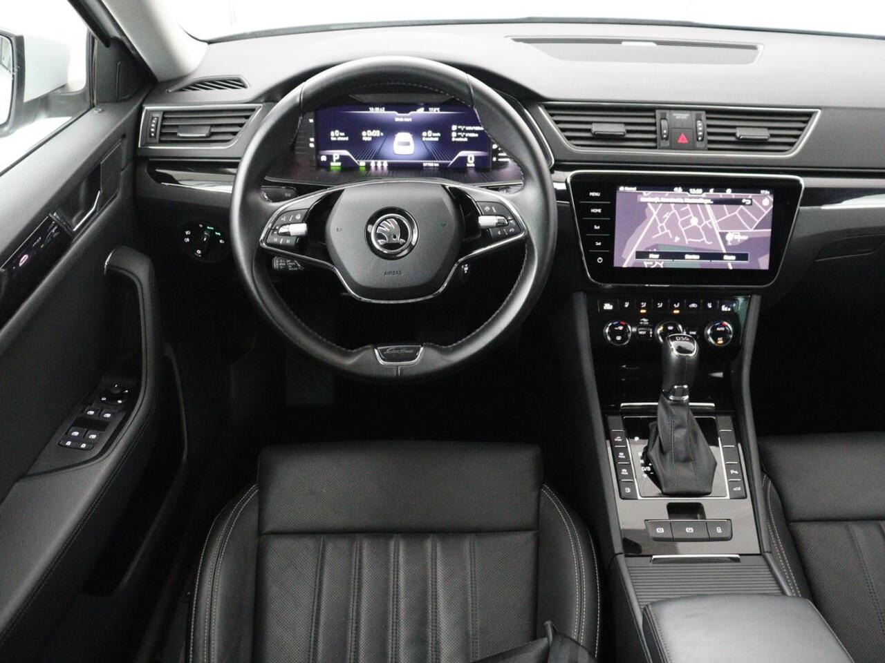 Skoda SUPERB 1.4 TSI iV Laurin & Klement | Panoramadak | Stoelventilatie | Leder | Trekhaak | Canton Sound | Virtual Cockpit | Navigatie | Memory | Achterbankverwarming | Full LED | Keyless | Carplay | PHEV