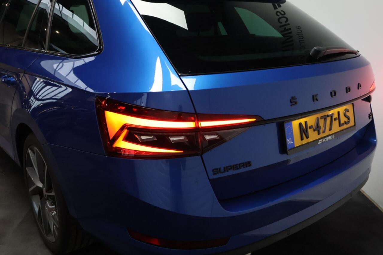 Skoda SUPERB Combi 1.4 TSI iV Sport Business | Panoramadak | Matrix LED | Navigatie