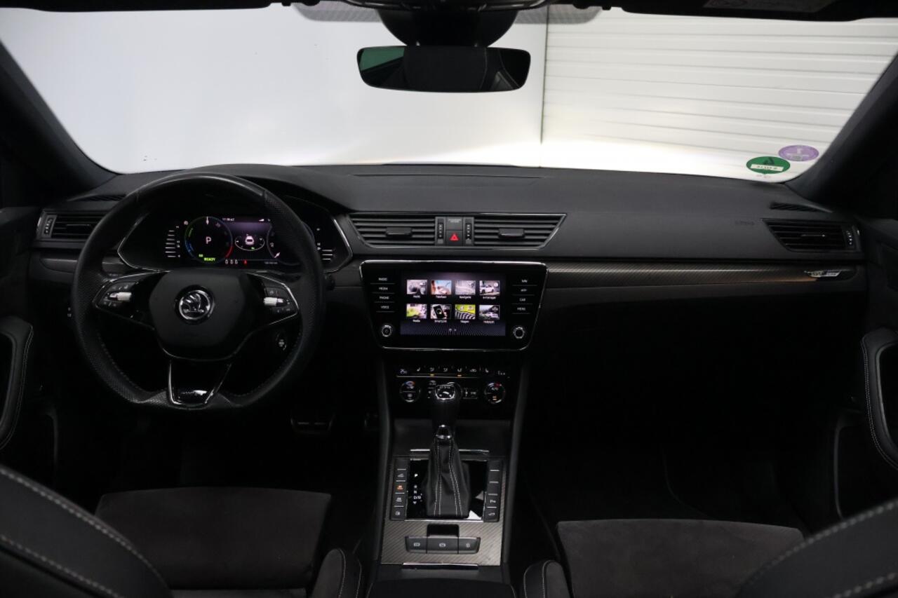Skoda SUPERB Combi 1.4 TSI iV Sport Business | Panoramadak | Matrix LED | Navigatie