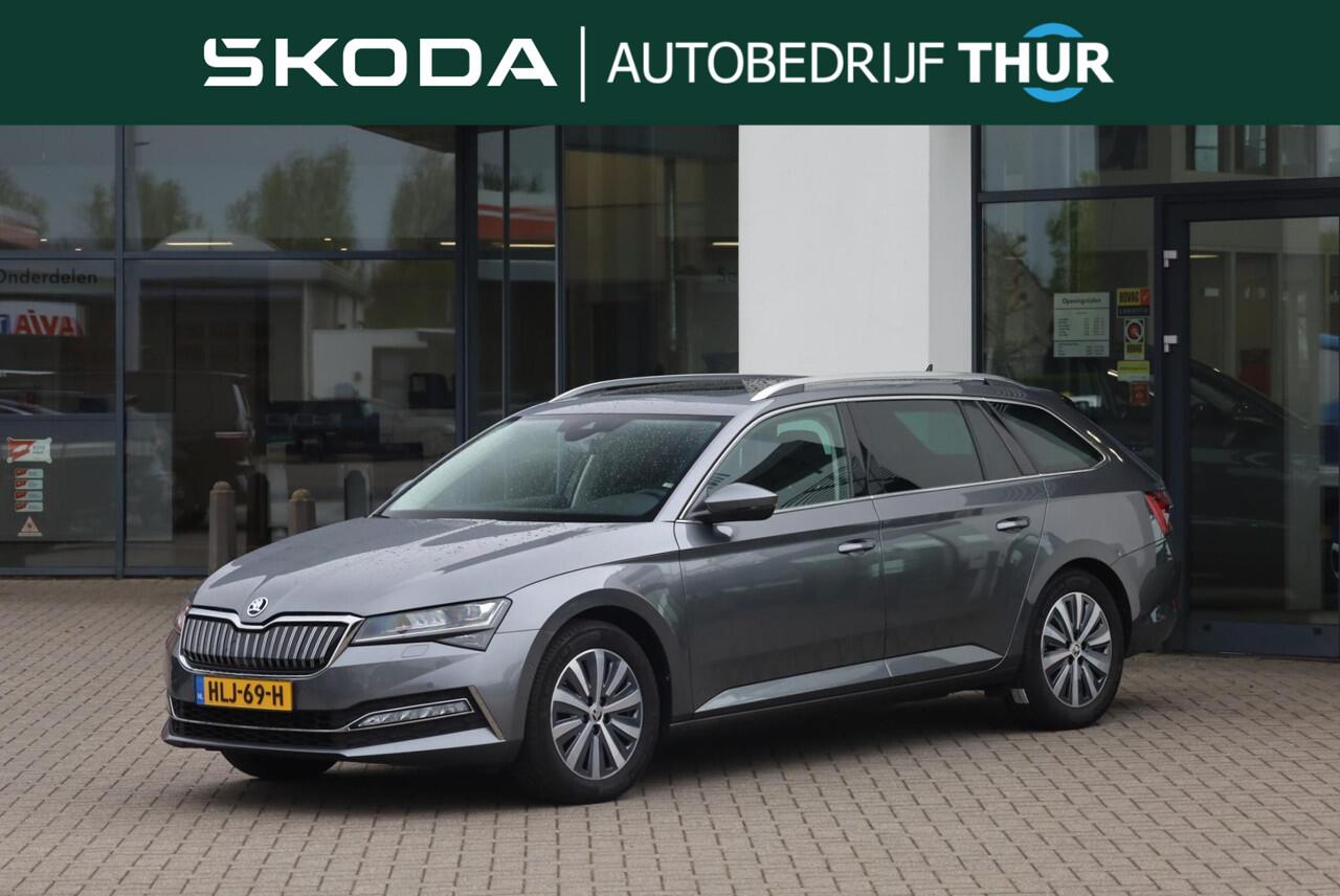 Skoda SUPERB Combi 1.4 TSI iV Style 218PK / 160kW DSG, Achteruitrijcamera (rear view), panoramadak, LED Matrix verlichting, elektrisch verstel-, verwarm- en inklapbare buitenspiegels (spiegel pakket), keyless start & entry, adaptieve cruise control (acc), dodehoek sen
