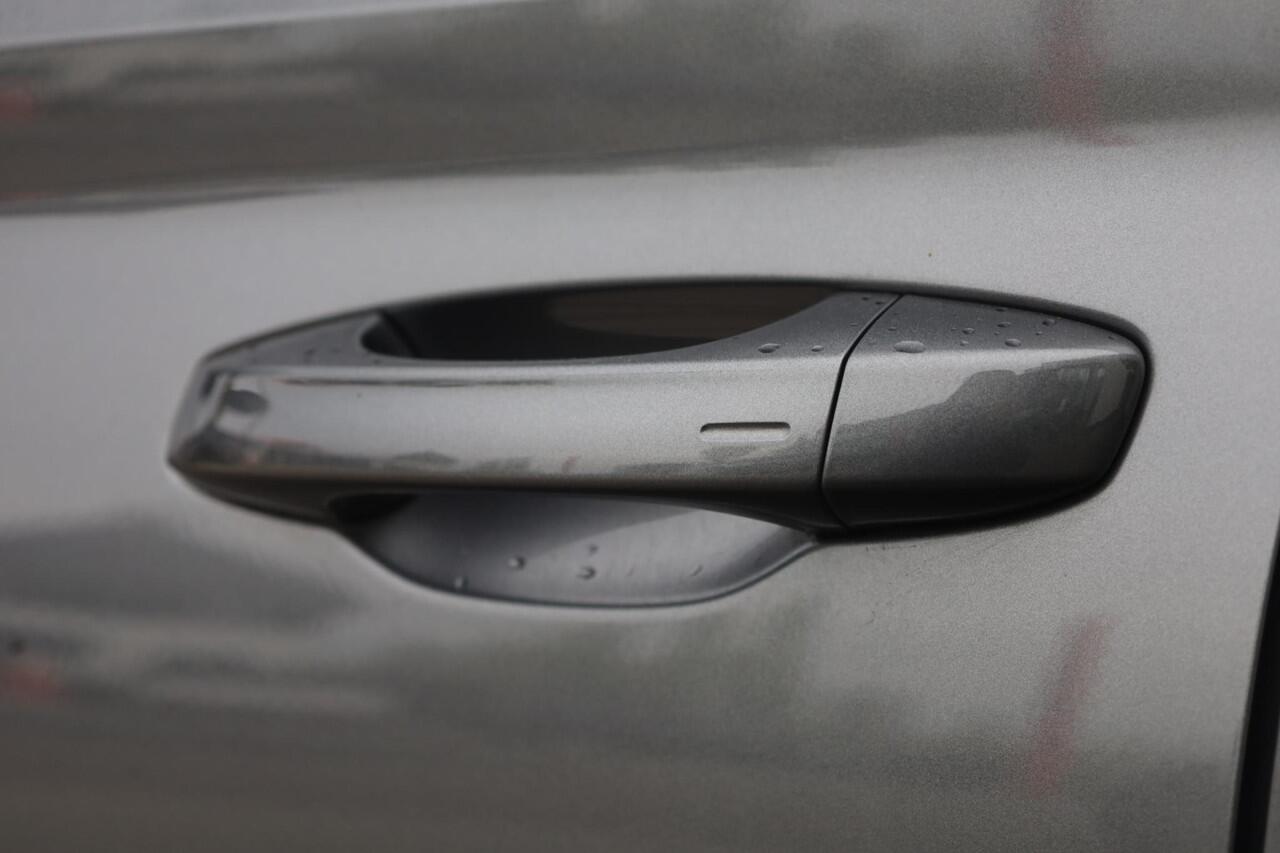 Skoda SUPERB Combi 1.4 TSI iV Style 218PK / 160kW DSG, Achteruitrijcamera (rear view), panoramadak, LED Matrix verlichting, elektrisch verstel-, verwarm- en inklapbare buitenspiegels (spiegel pakket), keyless start & entry, adaptieve cruise control (acc), dodehoek sen