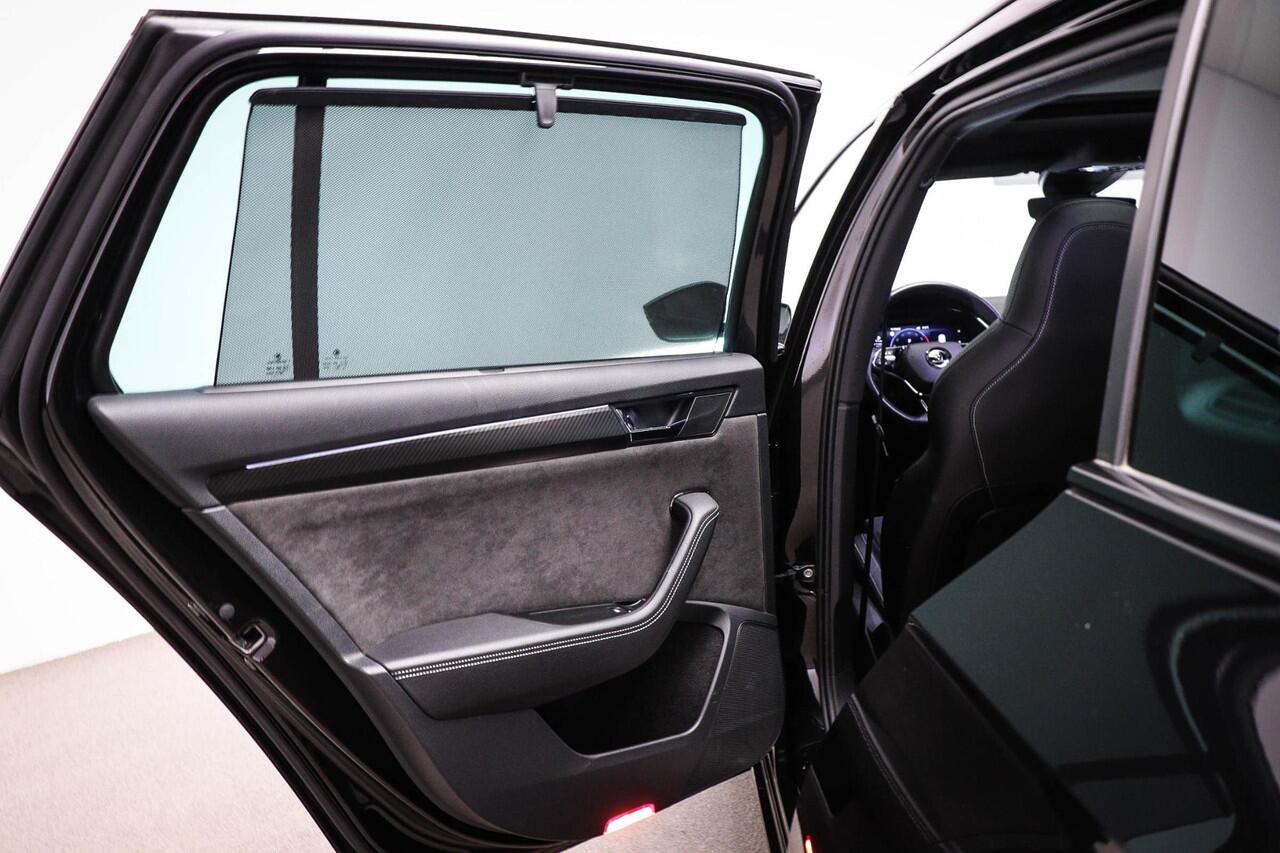 Skoda SUPERB Combi 1.4 TSI iV Sportline Business | Panoramadak | Sport stoelen |