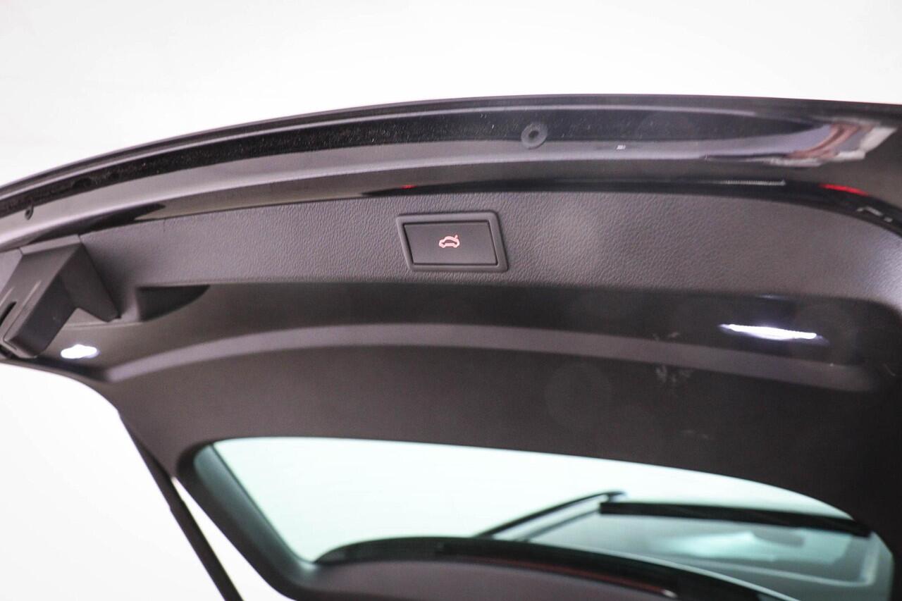 Skoda SUPERB Combi 1.4 TSI iV Sportline Business | Panoramadak | Sport stoelen |