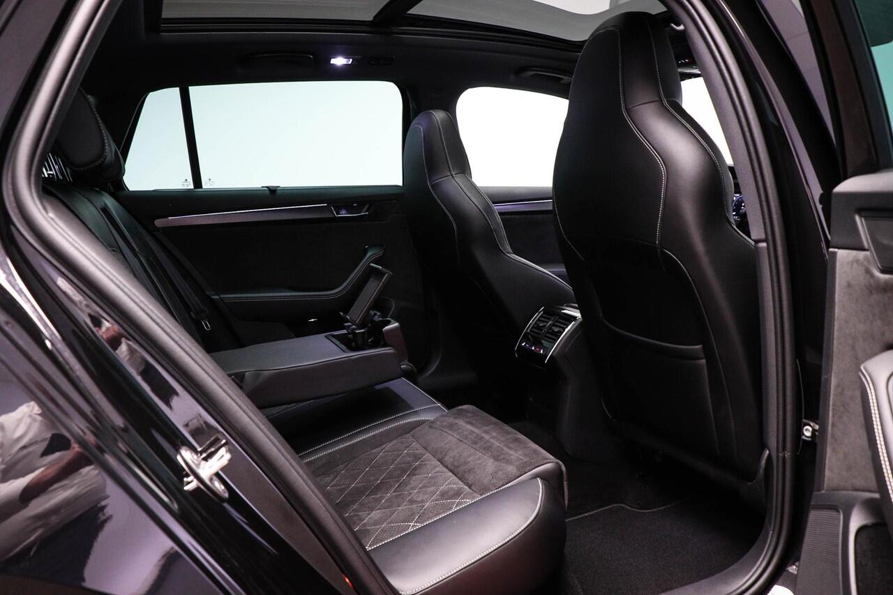 Skoda SUPERB Combi 1.4 TSI iV Sportline Business | Panoramadak | Sport stoelen |