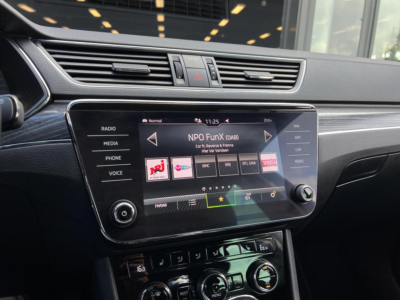 Skoda SUPERB Combi 1.4 TSI iV Business Edition Plus 218PK | Camera | Apple Carplay | Adaptieve Cruise Control | Stuur-en stoelverwarming