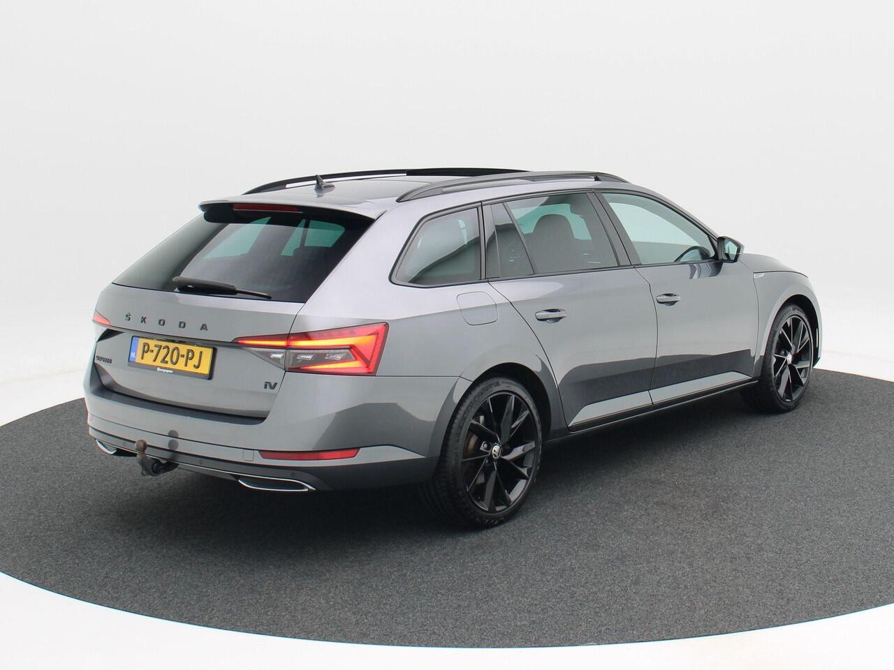 Skoda SUPERB Combi 1.4 TSi 218 Pk Automaat iV Sportline Business | Panorama Dak | Alcantara Leder | Elektrische Stoelen met Geheugen | Trekhaak | Adaptive Cruise | Camera | 19 Inch