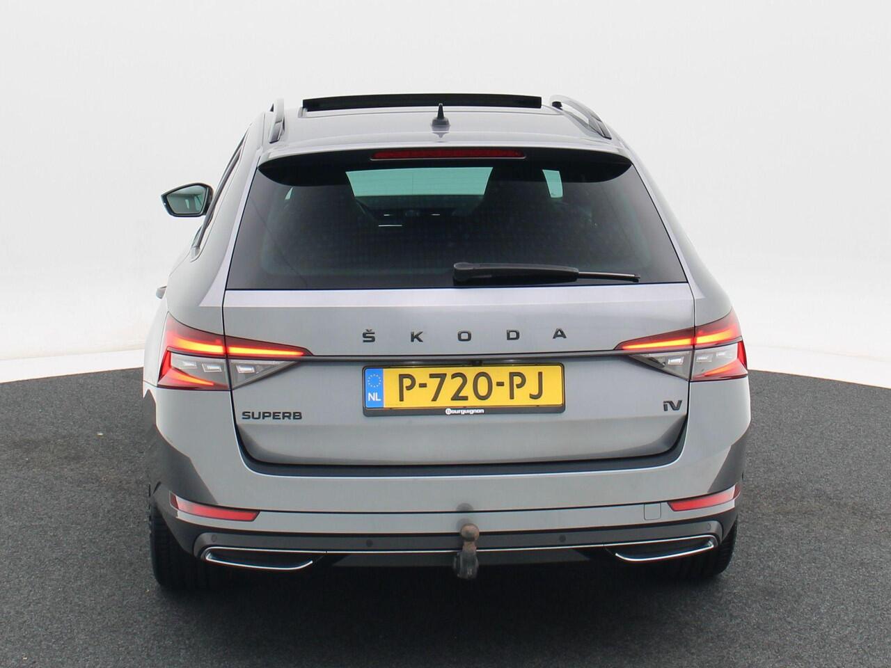 Skoda SUPERB Combi 1.4 TSi 218 Pk Automaat iV Sportline Business | Panorama Dak | Alcantara Leder | Elektrische Stoelen met Geheugen | Trekhaak | Adaptive Cruise | Camera | 19 Inch