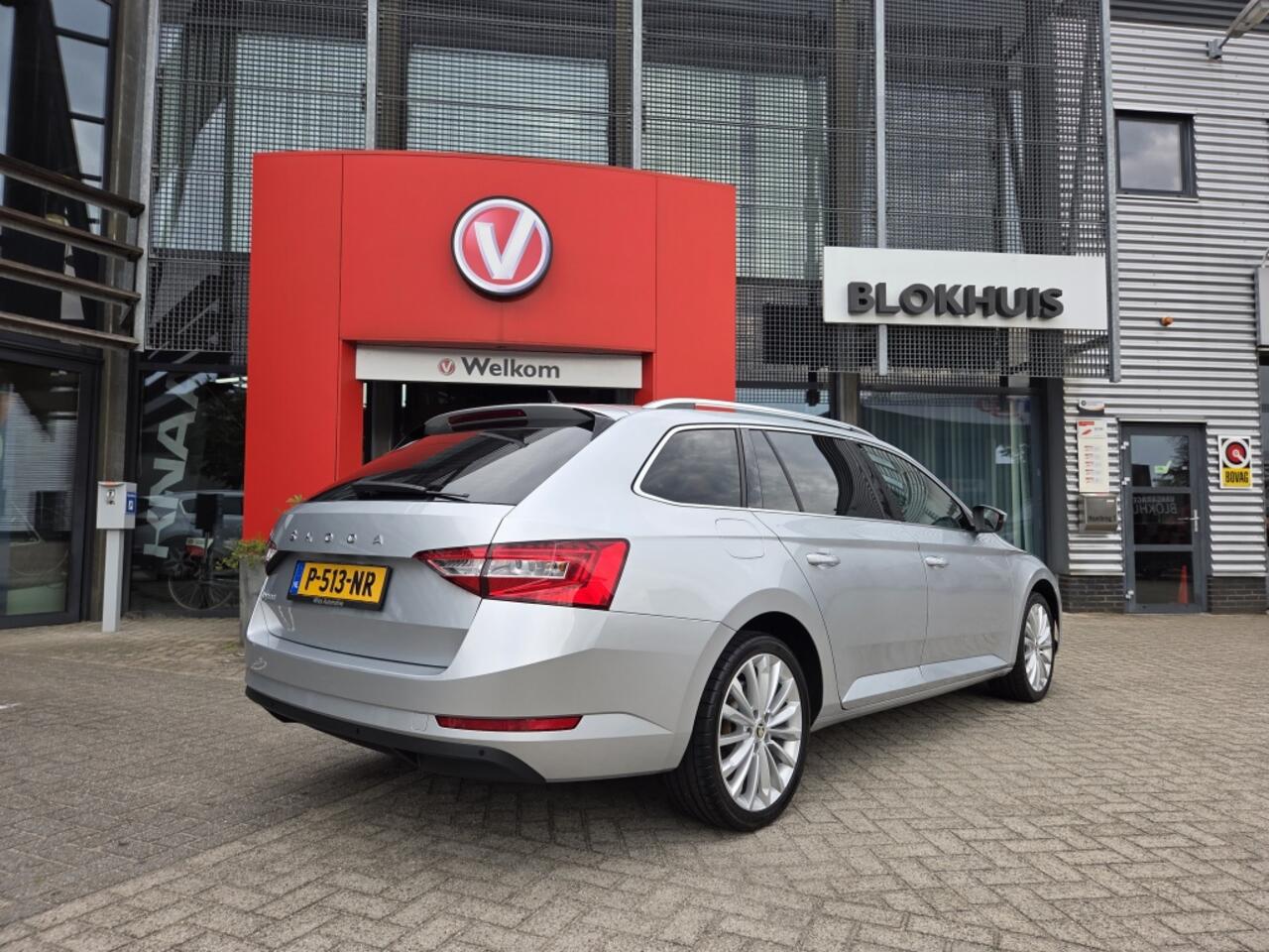 Skoda SUPERB Combi 1.5 TSI A/T Business Edition | Virtual cockpit | Navi
