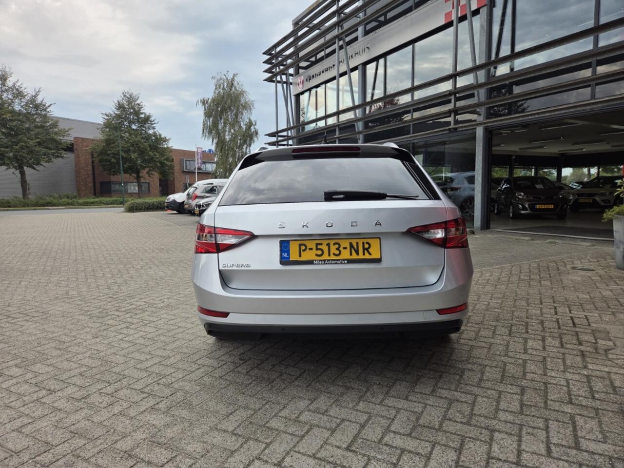 Skoda SUPERB Combi 1.5 TSI A/T Business Edition | Virtual cockpit | Navi
