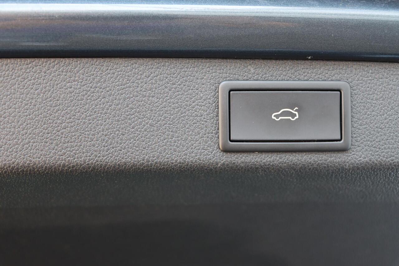 Skoda SUPERB Combi 1.4 TSI IV Laurin & Klement 218pk DSG6 | Trekhaak | Memory | Canton | Stuur+Stoelverwarming | Carplay