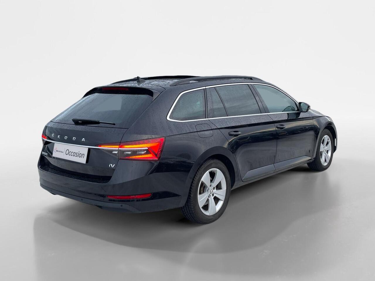 Skoda SUPERB Combi 1.4 TSI iV Business Edition Plus | Schuif-Kantel Dak | Stoel/Stuur Verwarming | Navigatie | Parkeersensoren | Apple Carplay/Android Auto | Stand Kachel