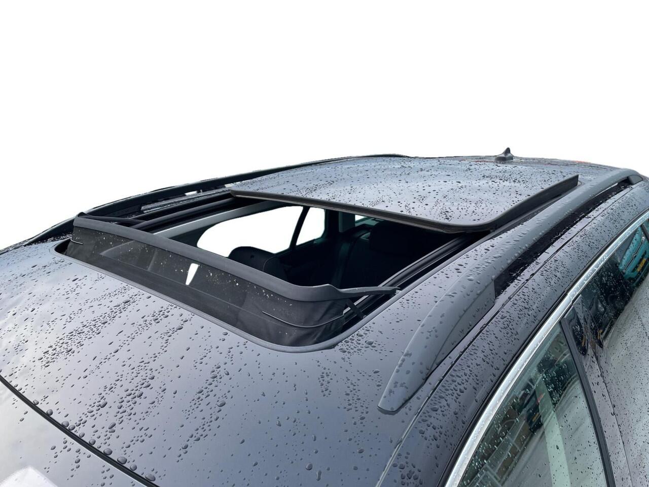 Skoda SUPERB Combi 1.4 TSI iV Business Edition Plus | Schuif-Kantel Dak | Stoel/Stuur Verwarming | Navigatie | Parkeersensoren | Apple Carplay/Android Auto | Stand Kachel