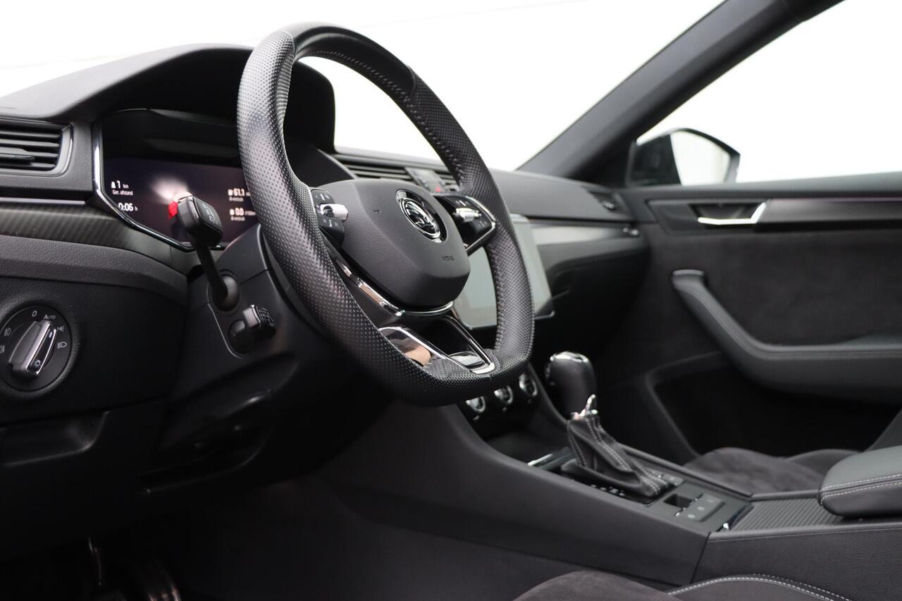 Skoda SUPERB Combi 1.4 TSI iV Sportline Business 218pk DSG6 Panoramadak | DCC | Trekhaak wegklapbaar