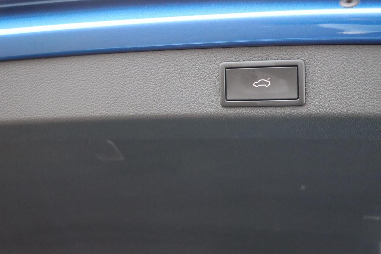 Skoda SUPERB Combi 1.4 TSI iV Sportline Business 218pk DSG6 Panoramadak | DCC | Trekhaak wegklapbaar