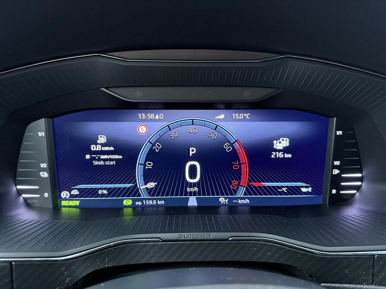 Skoda SUPERB Combi 1.4 TSI iV Sportline Business | 218 PK | SoH 100% | Matrix LED koplampen | Adaptive cruise control | 19" LM velgen | Apple Carplay/Android Auto |