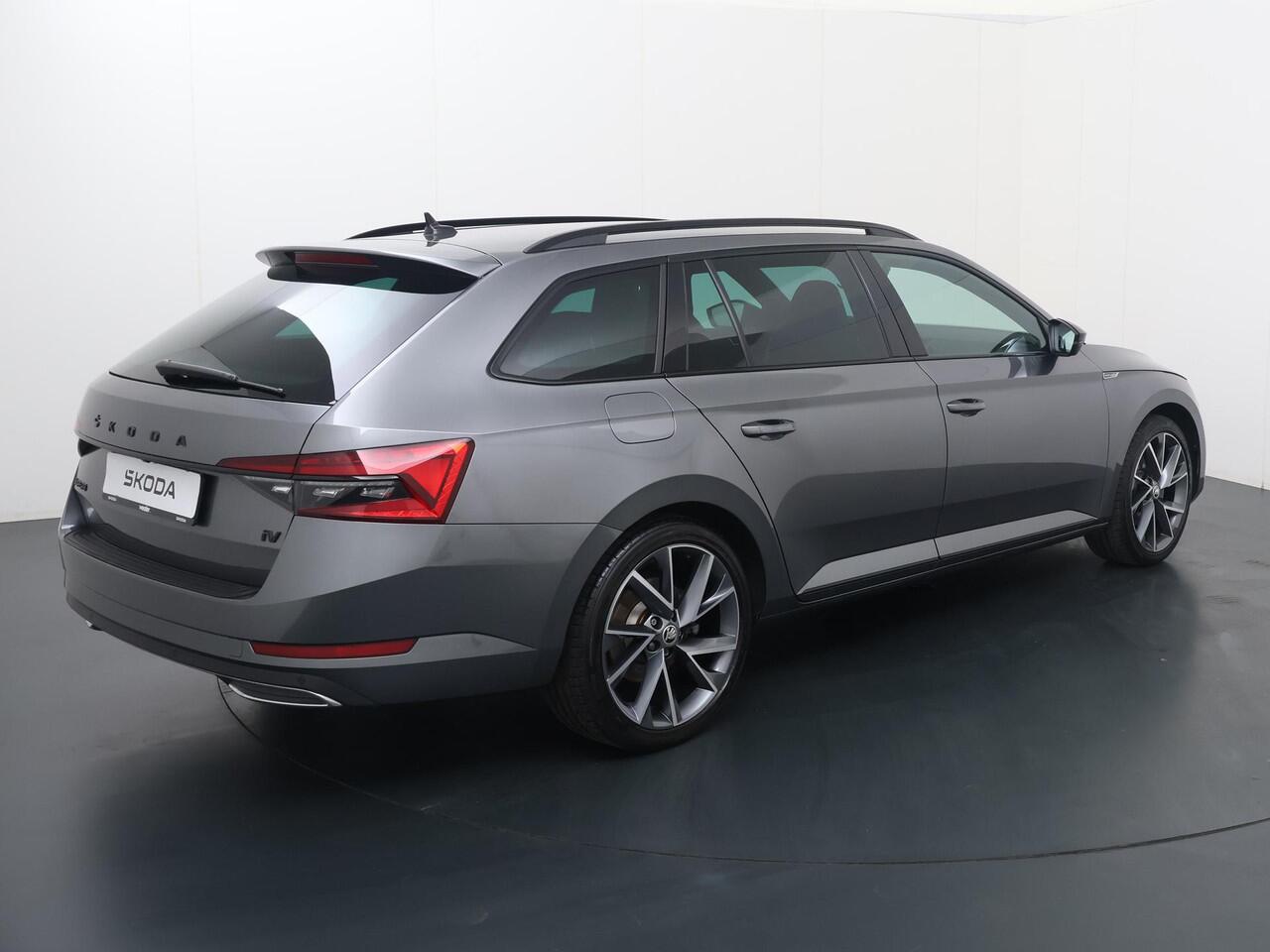 Skoda SUPERB Combi 1.4 TSI iV Sportline Business | 218 PK | SoH 100% | Matrix LED koplampen | Adaptive cruise control | 19" LM velgen | Apple Carplay/Android Auto |