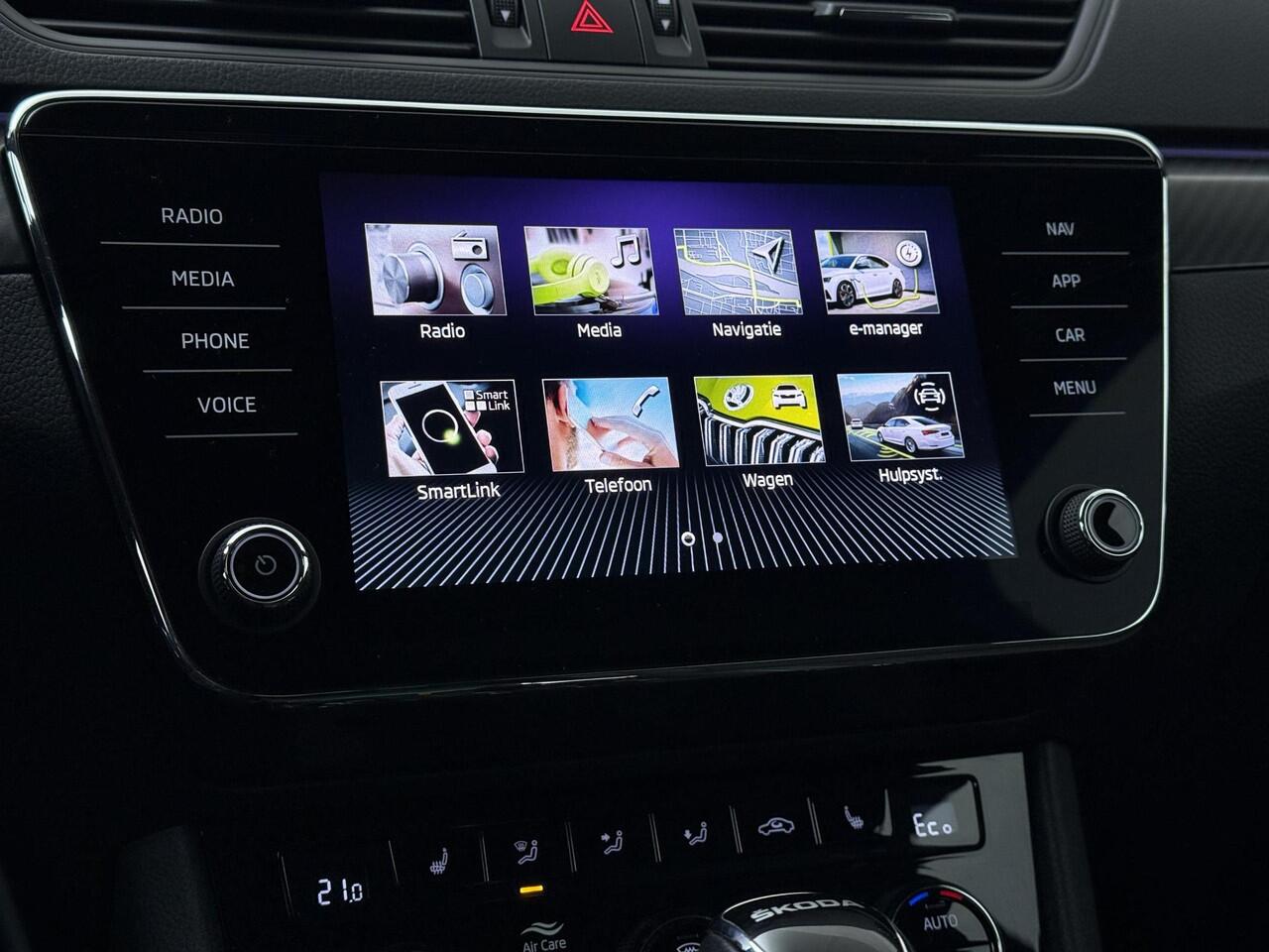 Skoda SUPERB Combi 1.4 TSI iV Sportline Business | 218 PK | Adaptive cruise control | Achteruitrijcamera | Climate control | Virtual Pedal achterklep |