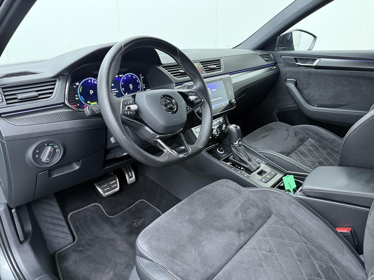 Skoda SUPERB Combi 1.4 TSI iV Sportline Business | 218 PK | Adaptive cruise control | Achteruitrijcamera | Climate control | Virtual Pedal achterklep |