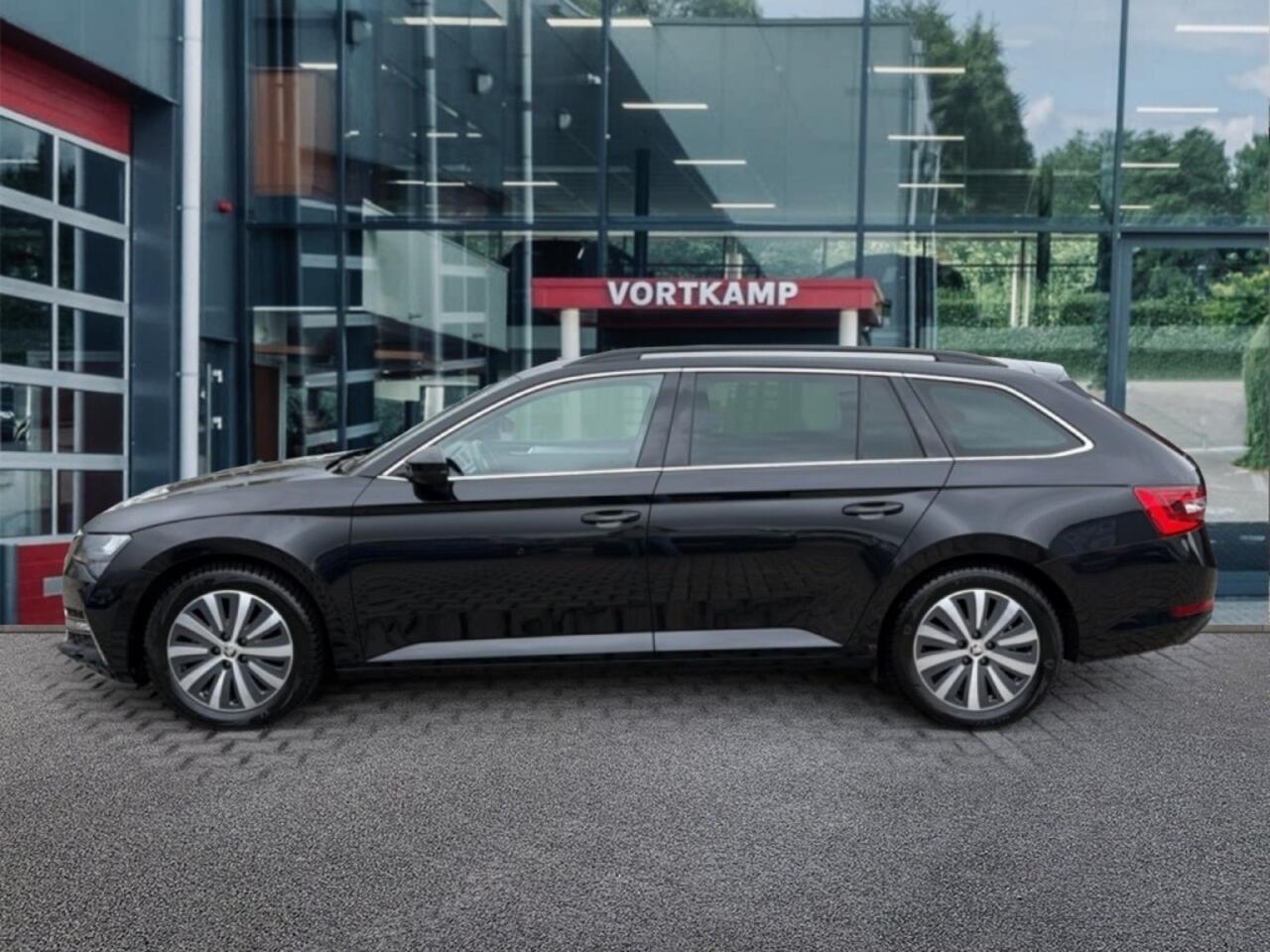 Skoda SUPERB 1.4 TSI iV AMBITION TREKHAAK/CRUISE/STOELVERW/NAVI/CARPLAY