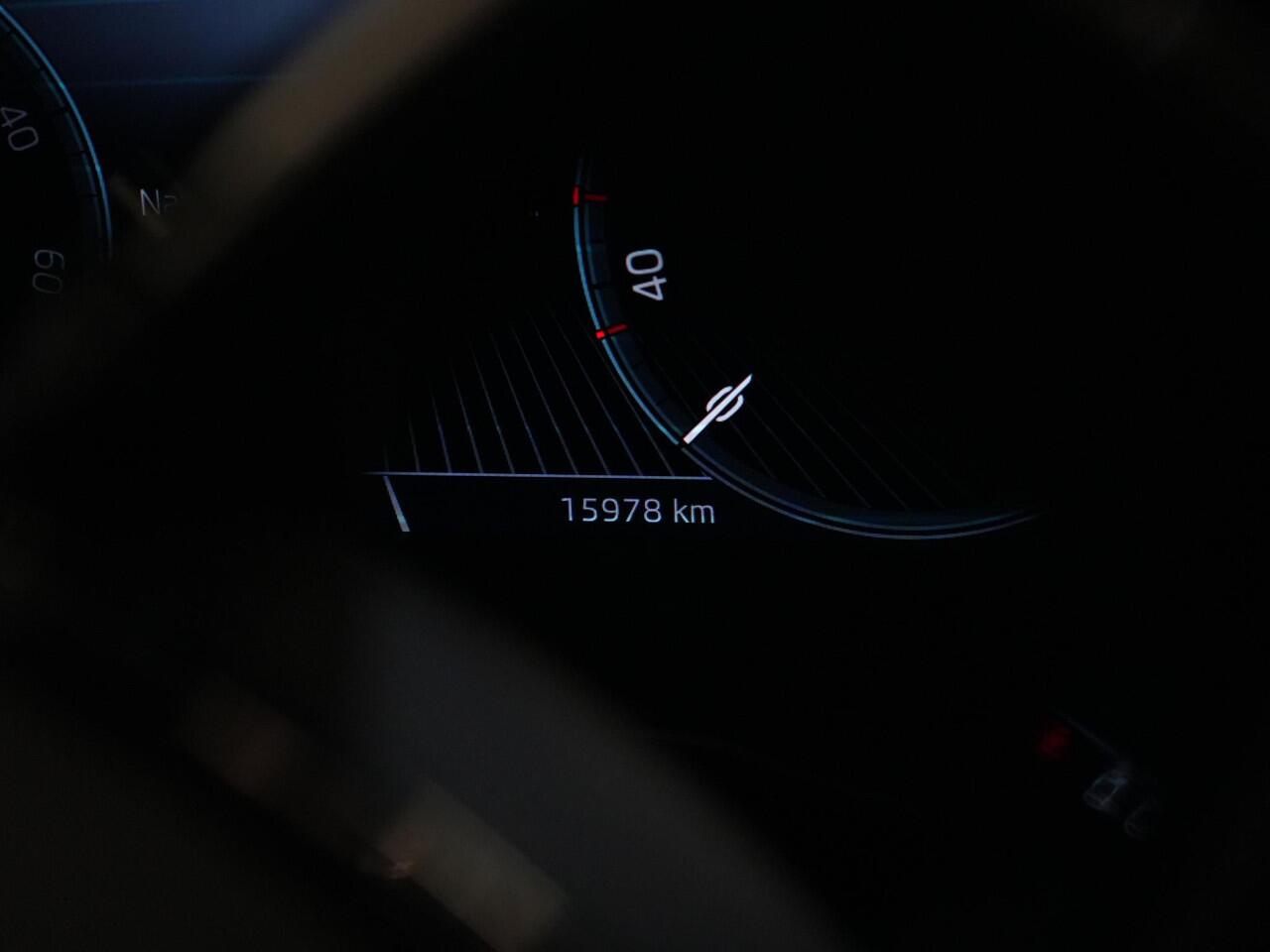 Skoda SUPERB 1.4 TSI 218 pk DSG iV PHEV Sportline Business | Panoramadak | Matrix LED | Geheugenstoelen | Rondomzicht camera