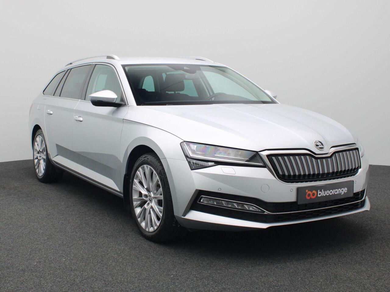 Skoda SUPERB Combi 1.4 TSI iV Business Edition Plus 218PK DSG Adaptieve Cruise Controle, Stoel-Stuurverwarming, Volleder, Memorystoel, Keyless, Side Assist, Achteruitrijcamera, Trekhaak, 18" LM Velgen