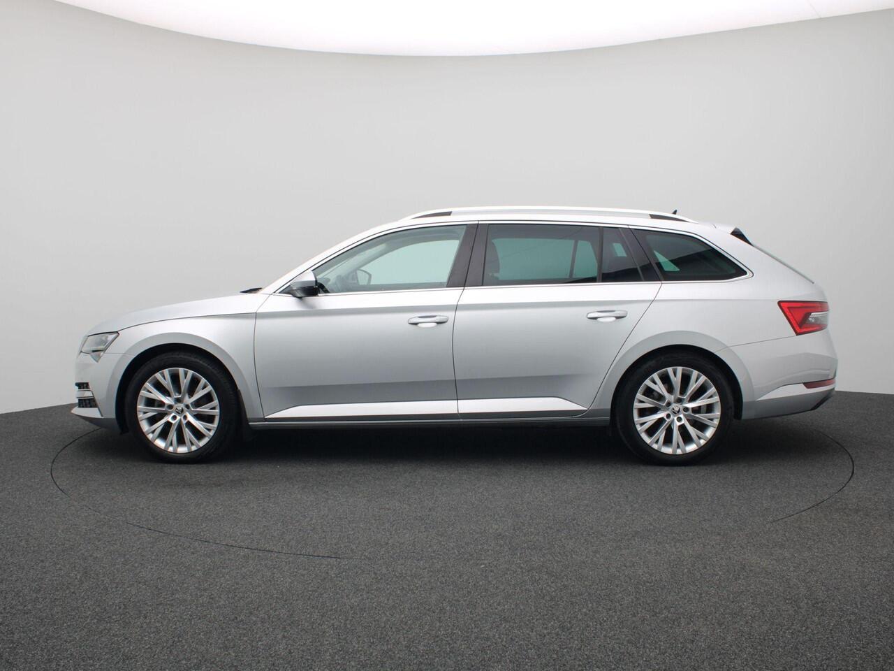 Skoda SUPERB Combi 1.4 TSI iV Business Edition Plus 218PK DSG Adaptieve Cruise Controle, Stoel-Stuurverwarming, Volleder, Memorystoel, Keyless, Side Assist, Achteruitrijcamera, Trekhaak, 18" LM Velgen